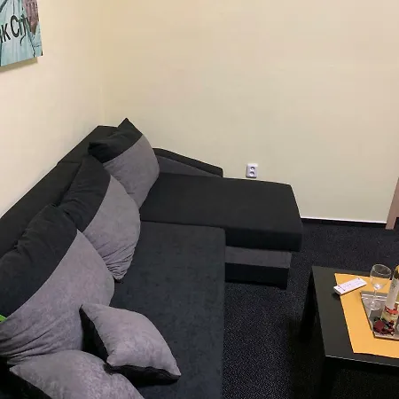 Alesta Apartment *