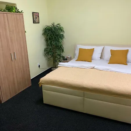 Alesta Apartament *